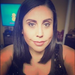 Meet your Posher, Noraa